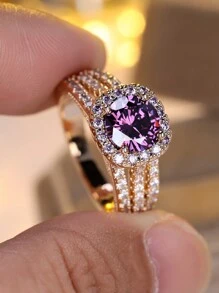 Vanel 1 pieza Anillo elegante y lujoso con piedra de circonita púrpura y garra rayada, joyería de regalo de boda/dama de honor brillante