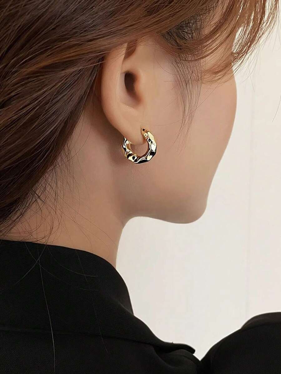 1 Pair Asymmetrical Hammered Texture Geometric Round Hoop Earrings, Minimalist Style, Suitable For Women's Daily Wear - Earrings - View 1