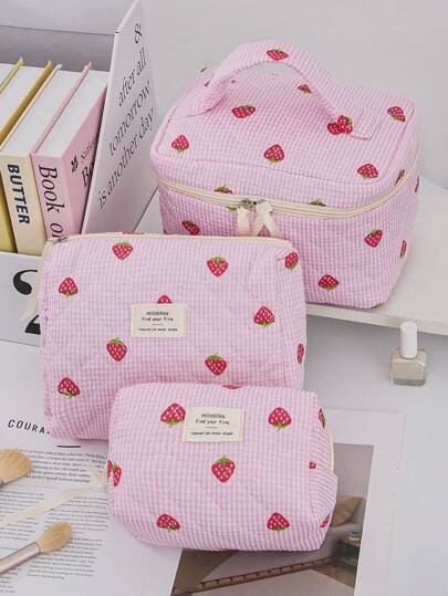 1 Piece Quilted Strawberry Design Travel Cosmetic Bag Multi-Functional Travel Cosmetic Bag Large Capacity Cosmetic Bag, Makeup Bag Makeup Pouch Skincare Bag, Large Capacity For Travel, Makeup Bag Makeup Pouch Skincare Bag Toiletry Bag Packing Cubes, Travel Essentials Cruise Essentials Dorm Essentials, Wedding Bridesmaid Gifts, Mom Gifts, Birthday Gifts, Gifts For Friends And Teachers, Home Decor, Perfect Gift For New Semester, Back To School Supplies Make Up Bag