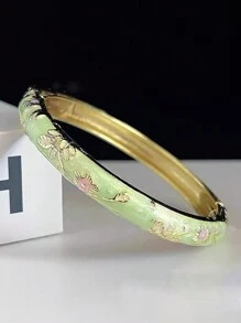 1 pieza Pulsera bohemia nueva y elegante estilo con esmalte champlevé chapado en oro y patrón floral, adecuada como joyería para mujeres y niñas