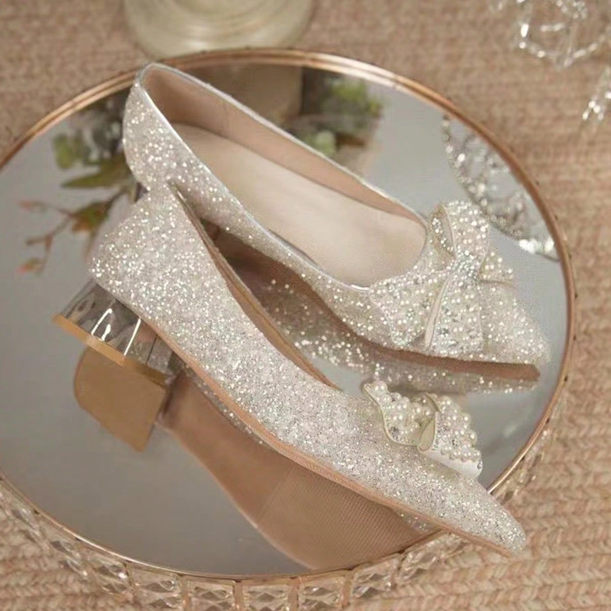 Zapatos de tacón alto elegantes para damas con punta puntiaguda, decorados con lazo de strass plateado. Tacones gruesos con slip-on, elegantes, para