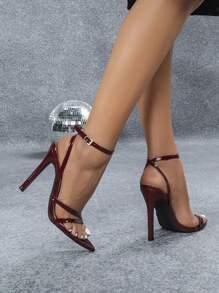 Jin Bei Qi 女士尖头漆皮交叉踝带扣露趾细高跟凉鞋，时尚高端派对晚会酒红色高跟鞋 - 酒紅色 - 查看 5