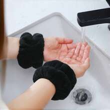 2 件装面部腕带毛巾、吸水腕带、洗脸带、可重复使用的 Spa 头带腕带、超细纤维头带、女士腕带、面部化妆发带可调节弹性、适用于瑜伽运动吸汗带 - 黑色 - 查看 10