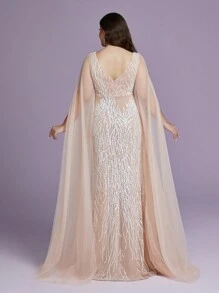 大尺碼女款淺粉色V領網紗露肩雙層修身亮片長裙，適合夏季婚禮賓客、舞會、生日與節慶派對 - 淺粉色 - 查看 2
