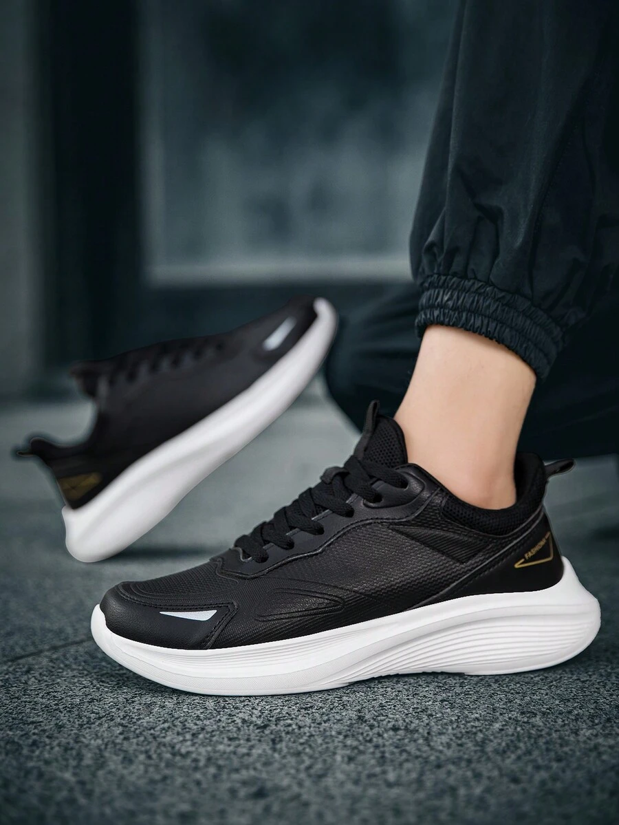 Giày chạy bộ thời trang và thoải mái cho nam - Đệm siêu mềm, chống trượt, dây buộc chắc chắn - Thích hợp cho các chuyến phiêu lưu ngoài trời, mặc được mọi mùa - Đen và trắng - Xem 1