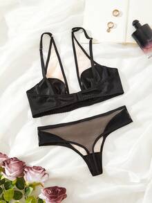 时尚迷人女士内衣套装，蕾丝和透明拼接性感诱人胸罩和丁字裤，透气紧身内衣，适合约会和浪漫旅行，性感礼物创意 - 黑色 - 查看 2