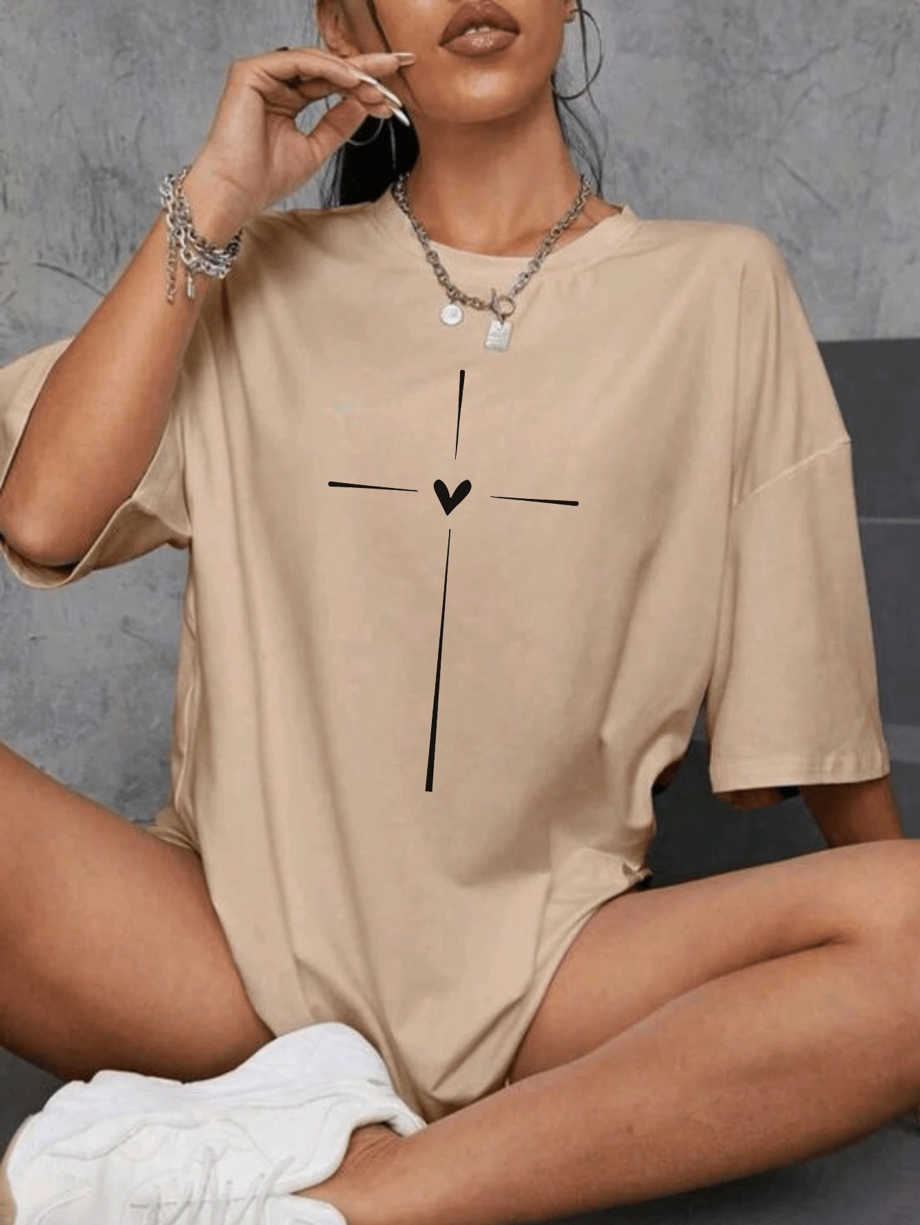 Blouse Oversized T-Shirt Heart And Cross Print Fashion - Màu be - Xem 1