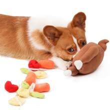 Conjunto de 2 piezas: regalo para amantes de gatos/perros y juguetes de peluche para mamás de perros/gatos con diseños de pavo asado, verduras, alimentos escondidos y juguetes para olfatear. Juguetes interactivos, de entrenamiento y de alta energía adecuados para perros pequeños, medianos y grandes. 1 artículo marrón