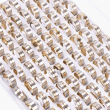 Set de 20 anillos de acero inoxidable con rayas de moda para mujeres y hombres, de colores mixtos, joyería simple perfecta para variedad de estilos y regalos - 20 anillos de acero inoxidable rayados - Ver 7