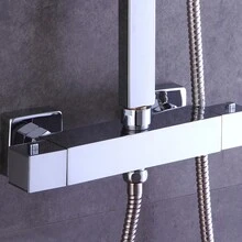 浴缸和淋浴装饰系统家居浴室装饰夏季