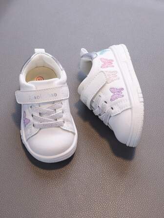 1 双女孩彩色蝴蝶刺绣设计防滑运动鞋，时尚白色步行鞋适合户外活动，秋冬季