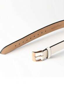 Coach 佩里 (Perry) 女士石英腕表，米色皮革表带，优雅女士标志性马车标志表盘，防水深度 3 ATM/30 米，适合女性