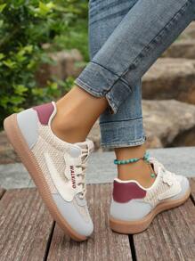 女士舒适平底休闲运动鞋，时尚百搭轻便硫化鞋，2025 年新品上市