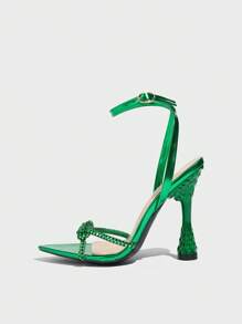 2024 欧美夏季露趾时尚秀款粗高跟鞋细带性感高跟凉鞋女