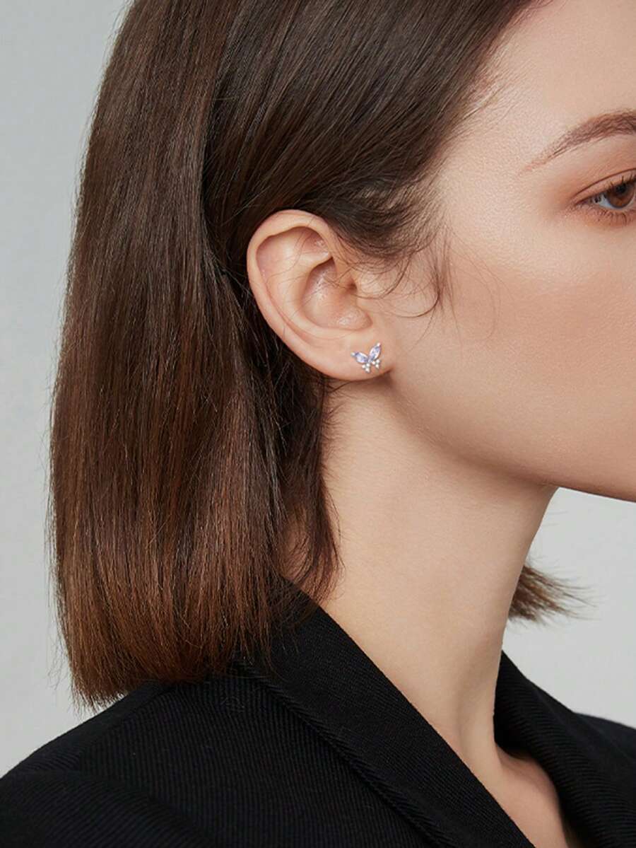 CVNANA 2 chiếc hoa tai hình bướm đính đá Cubic Zirconia màu tím, trang sức thanh lịch cho phụ nữ, quà tặng hoàn hảo cho ngày kỷ niệm/sinh nhật/ngày lễ tình nhân/ngày của mẹ - A - Xem 1