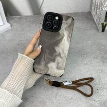 全新秋冬艺术水墨泼墨图案皮革手机壳，配米色短带，男女通用设计，兼容 iPhone 16/15/15 Pro/15 Pro Max/14/13/12/11/Xs Max 系列 - 黑底 棕色暈染紋 配棕色撞色手繩 - 查看 4