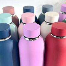 个性化 17 盎司彩色诞生花度假玻璃杯、定制雕刻诞生花旅行杯、沙滩玻璃杯、不锈钢杯、女孩周末礼物、激光雕刻玻璃杯、个性化玻璃杯 - 多色 - 查看 6