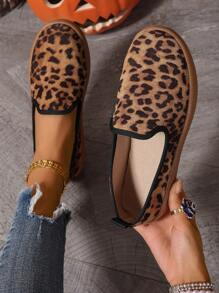 Women Leopard Print Slip-On Slouchy Loafers, Round Toe Flat Casual Shoes For Plus Size, Spring/Autumn New Arrival
