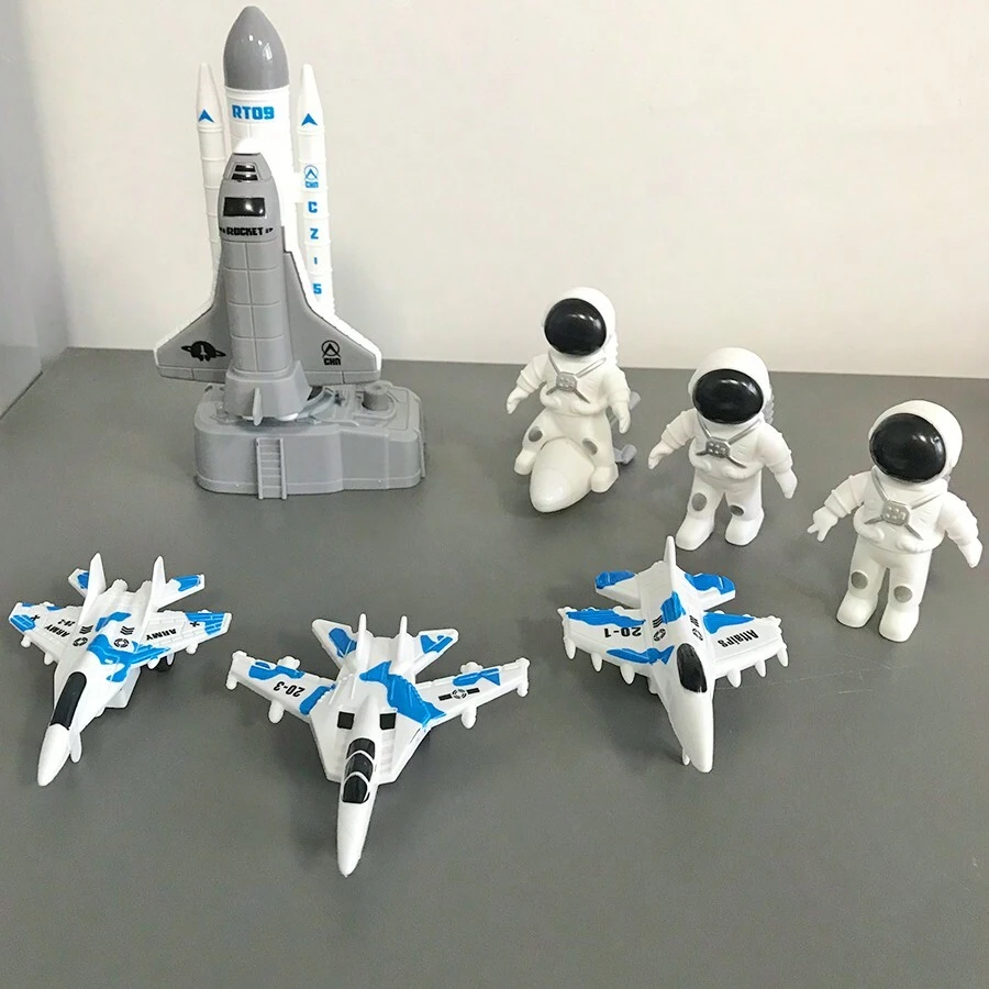 1艘宇宙飞船+3架战斗机+3名宇航员儿童模型玩具