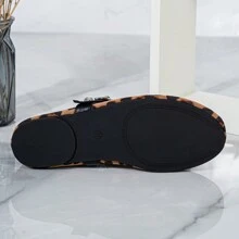 Women's Round Toe Faux Suede Leopard Print Patchwork Rivet Decor Ballet Flat Shoes With Buckle, Comfortable Mary Jane Style, Autumn/Winter