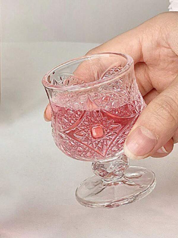 1pc Elegant Mini Glass Cups With Butterfly Engraving, Classic Distilled Liquor, Wine, Liqueur Cup For Women