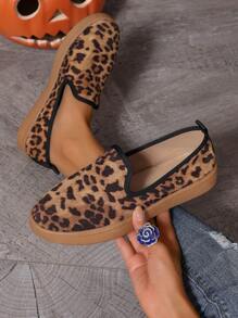 Women Leopard Print Slip-On Slouchy Loafers, Round Toe Flat Casual Shoes For Plus Size, Spring/Autumn New Arrival