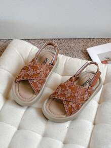 1 par de sandalias de verano con puntera abierta, diseño bordado transpirable, sandalias de playa versátiles antideslizantes para niñas