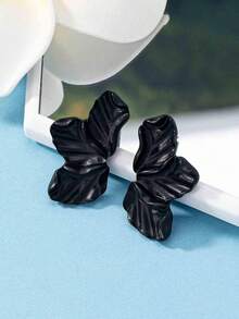 1 对 2024 时尚简约金属叶耳钉，复古不对称风格女士金属耳环，适合派对和日常佩戴 - 樹葉耳環 - 查看 4