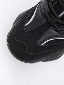 Men's Casual Black Sneakers Casual Athletic Shoes For Running Daily Wear - Black - View 2