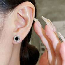 1 对 0.5/1 克拉黑色莫桑石钻石耳钉，925 纯银 18K 镀白金公主方形切割女士耳环，闪亮黑钻婚礼耳环，防过敏，带证书 - 黑色 - 查看 4