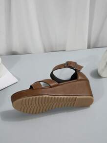 Sandalias de mujer con cuña de plataforma cómoda, correa cruzada, suela antideslizante y suave, punta redonda, unicolor con hebilla, para primavera y verano - Marrón - Ver 8
