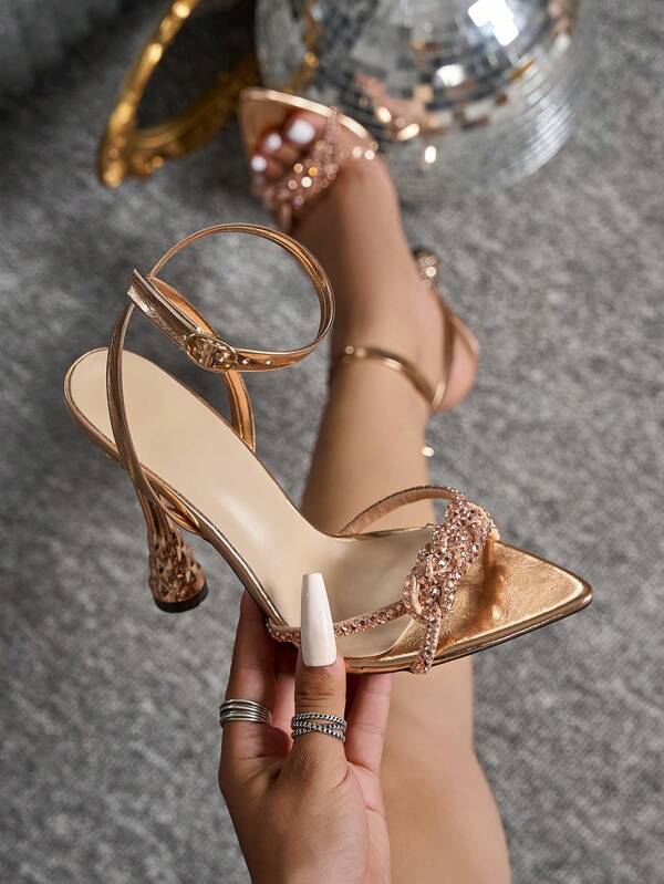 صنادل كعب عالي بشريط رفيع وإبزيم واحد للنساء، موضة الصيف 2024 الأوروبية والأمريكية، كعب عالي مفتوح الأصبع