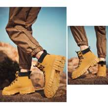 shein Botas de hombre, ropa de trabajo para exteriores, botas británicas impermeables de color amarillo cálido, botas de cowboy de color amarillo trigo con suela blanda.
