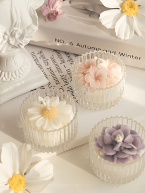 1 Stück handgemachte duftende Blumenkerze als Geschenk, dekorative Sojawachskerze in Blumenform für Atmosphäre, Raumdekoration, Halloween Geschenke, Weihnachtsgeschenke, Geschenke für beste Freunde, Abschlussgeschenke, Geburtstagsgeschenke, Hochzeitsgeschenke, Muttertagsgeschenke, Liebesgeschenke, Geschenke für Frauen, Mädchen, Hochzeitsandenken, Geburtstagsdekorationen, Duft: Englische Birne & Freesie