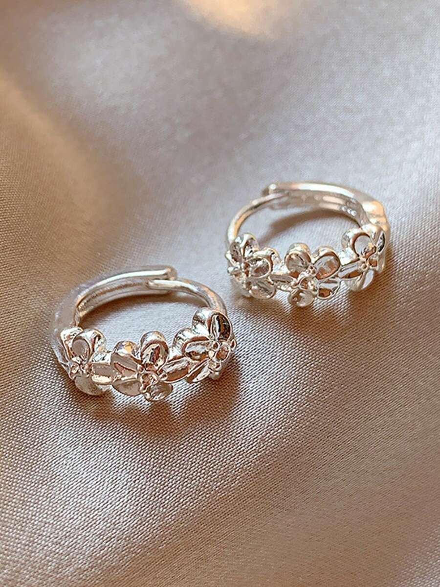 1 Pair Of Cool Style Flower Earrings For Women, New Style, Niche Design, High-End, Fashionable And Versatile Earrings - Silver - View 1