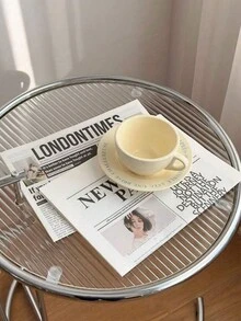1PC Ins 英文报纸、摄影杂志、拍照装饰道具，适用于服装、家居装饰、美食摄影背景 - 彩色 - 查看 5