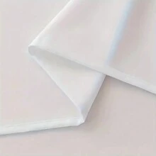 1 pièce Nappe imperméable et résistante aux taches avec thème de Noël - Design à motif en treillis de rose et flocons de neige - Polyester sans froissage, parfait pour les repas intérieurs/extérieurs, les fêtes, les buffets, les mariages