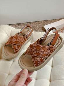 1 par de sandalias de verano con puntera abierta, diseño bordado transpirable, sandalias de playa versátiles antideslizantes para niñas