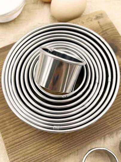 Set da 11/12 pezzi, stampo in acciaio inossidabile per biscotti rotondi, stampo per biscotti e ciambelle in pasta di zucchero, stampo per tagliare frutta, stampo per torte, stampo per sfoglie di ravioli, set di attrezzi da cucina per la cottura
