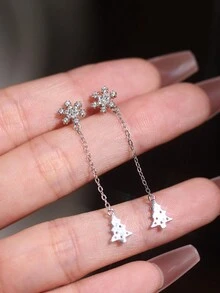 Một cặp bông tai tua rua hình cây thông Noel và bông tuyết bằng bạc Sterling 925 mạ bạch kim và zirconia thời trang, lãng mạn. Đây là món quà bất ngờ cho lễ hội Giáng sinh và phù hợp để đeo hàng ngày. - Bạc - Xem 4