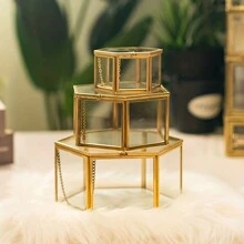 1 szt. Luksusowe sześciokątne szklane pudełko ekspozycyjne na biżuterię - ozdobne pudełka do przechowywania i organizacji - mosiężna rama, prezent ślubny, pierścionek, bransoletka, uchwyt na kolczyki, dzień matki, wiosenny wystrój pokoju domowego, stylowe etui do przechowywania dla kolekcjonerów biżuterii, słońce, podróż, fajny powrót do szkoły