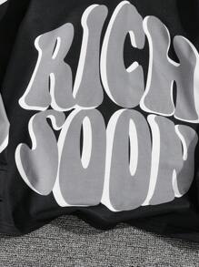 1 件男童休闲火焰和字母“RICHSOON”印花连帽卫衣，秋冬