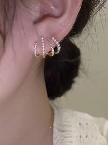 1 對簡約女士四爪鑲耳釘