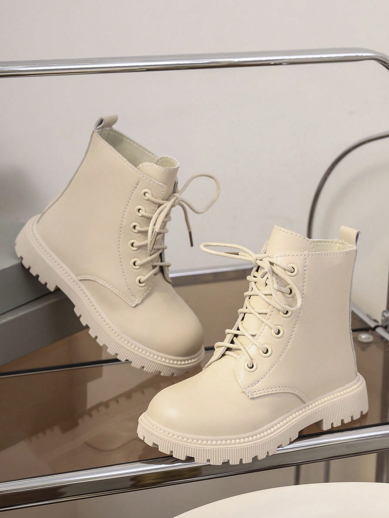 زوج من البوت الكاحل بسحاب للأطفال/الأطفال الصغار ب...