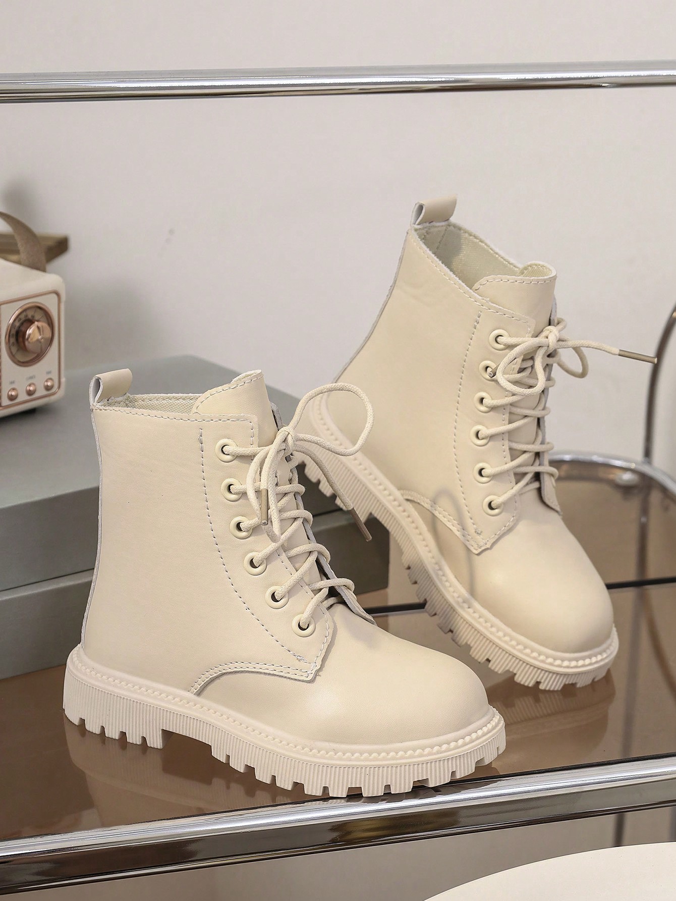 زوج من البوت الكاحل بسحاب للأطفال/الأطفال الصغار ب...