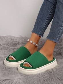 新款秋冬简约时尚女士室内拖鞋，圆头舒适保暖厚底露趾红色平底一脚蹬，休闲日常家居蓬松毛皮拖鞋，适合室内外穿着 - 綠色 - 查看 4