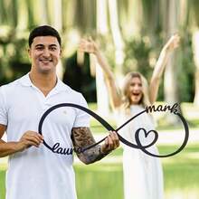 个性化无限心形金属铭牌 - 定制名称，适合婚礼、周年纪念、情人节和情侣装饰