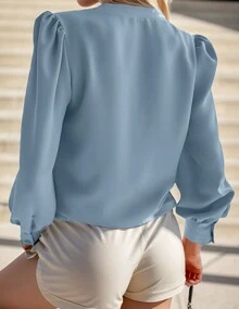 Women's Satin Shirt Long Sleeve Button Down Silk Shirt V Neck Satin Top Business - 淺藍色 - 查看 2