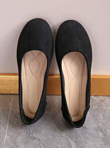 Classic Round Toe Flat Women Shoes, Plus Size 36-43, Thickened Forefoot For Foot Care, Optimized Heel Design To Prevent Slipping, Soft Fabric Upper And Cushioned Insole For Comfort