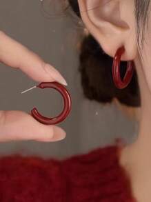 酒紅色
